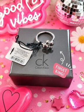 ✨️NWT Calvin Klein Silver Tone Fidget Ring Size 7 – Modern Bubble Design